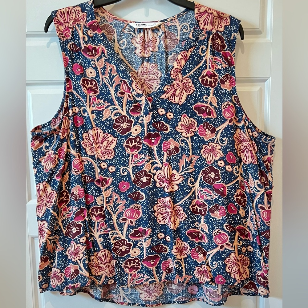 SONOMA
GOODS FOR LIFE*
XXL,Vee Neck,Sleeveless,Navy w/Cream/Red Flower Pattern